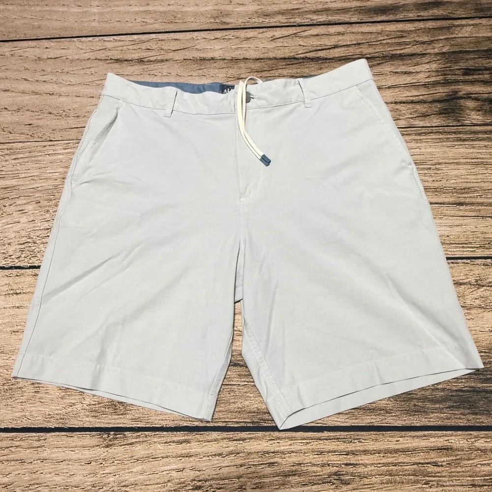 Faherty All Day Shorts Men 34 Light Blue Gray Hybrid Casual Swim Stretch Summer